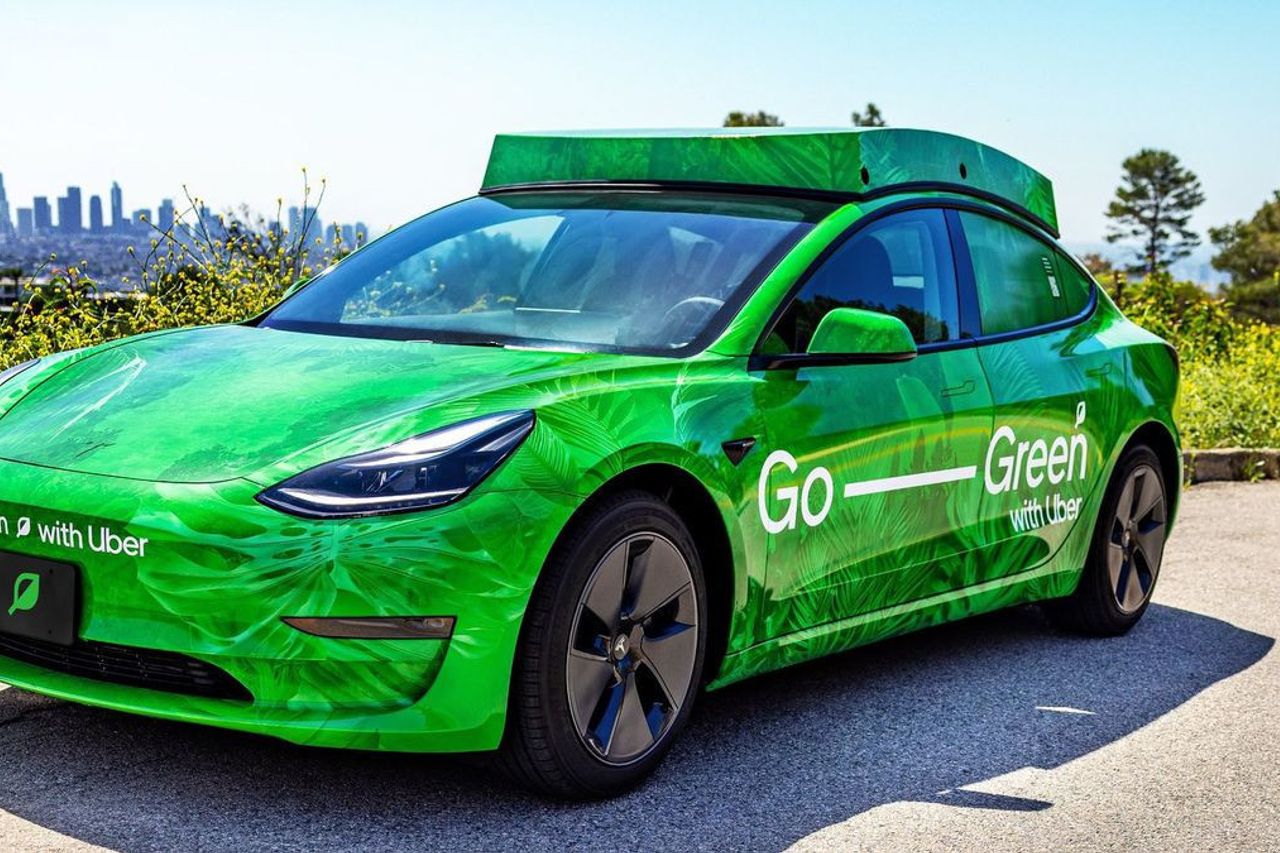自動運転車の仕組みを理解し、自動車の世界で開発され始めている技術