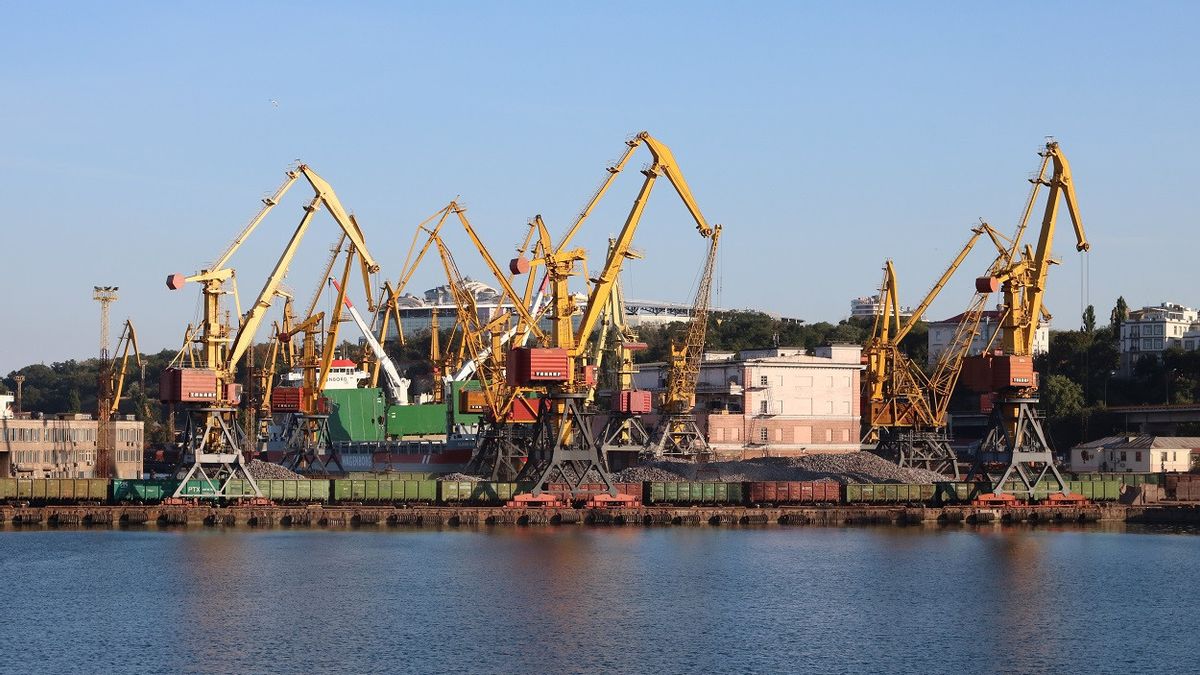 Rudal dan Drone Rusia Hantam Pelabuhan Odesa, Terkait Serangan Jembatan Krimea dan Akhir Kesepakatan Biji-bijian Laut Hitam?