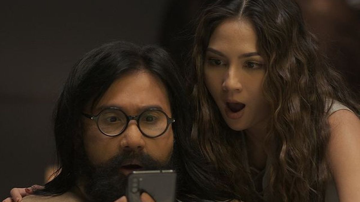 Adipati Dolken And Vino Bastian Play Together Remake Of Italian Box Office Film: Perfect Strangers