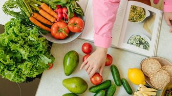 Cara Mencuci Buah dan Sayur yang Benar Menurut Pakar Kesehatan