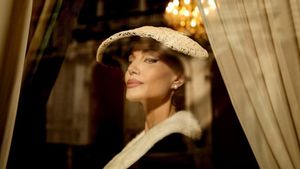 Angelina Jolie Jadi Penyanyi Opera dalam Film Baru Pablo Larrain
