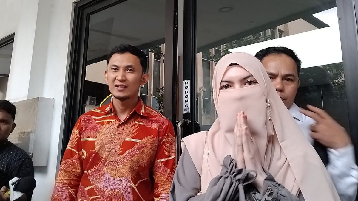 Dituding Insanul Fahmi Persulit Bertemu Anak, Wardatina Mawa: Saya Bingung