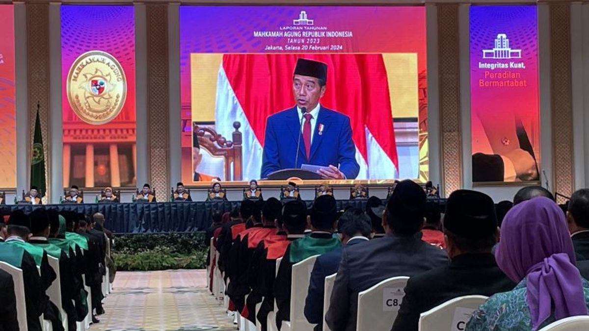 Le président Jokowi apprécie la réforme intérieure de la Cour suprême