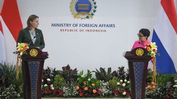 インドネシア外務大臣がオランダとのグリーン投資協力の機会について議論