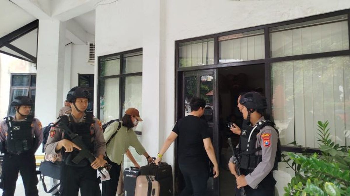 反腐败委员会（KPK）搜查波诺罗戈文化、旅游和体育局，以调查雷奥格纪念碑项目。