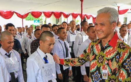 Kabar Baik untuk Calon Siswa Jateng: Ganjar Tambah 7.920 Kursi dalam PPDB SMAN/SMKN 2023