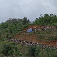 Viral Foto Warga Nonton Asia Talent Cup di Sirkuit Mandalika dari Atas Bukit, Kepada Dishub NTB: Antusias