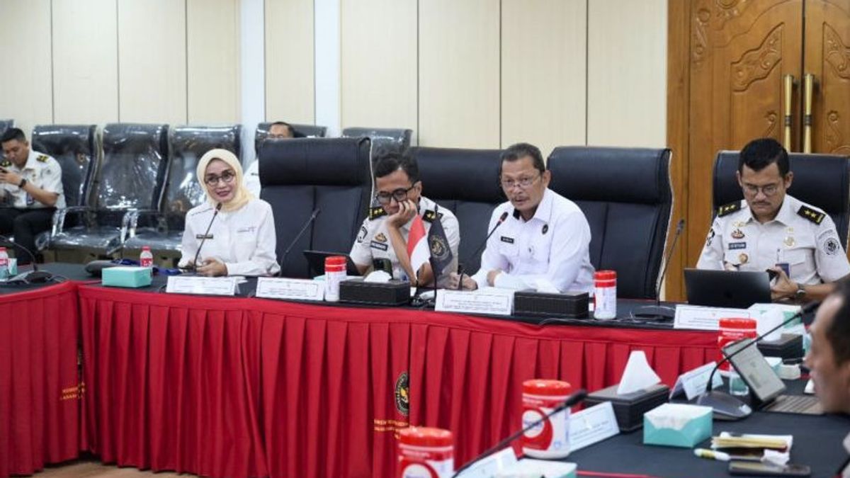 Kumham Imipas Sepakat Memberikan Visa Bebas untuk Kazakhstan dan Makau