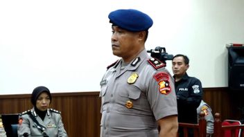 كومبول كوزماس يقول إنه لا نية: فقط قم بتنفيذ الأوامر