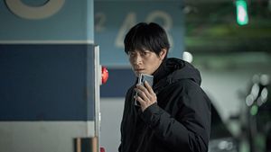 Kang Dong Won Jadi Desainer Pembunuhan dalam Film <i>The Plot</i>, Tayang 7 Juni