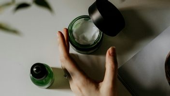 Vérifiez la légalité des produits de beauté avant d'acheter, ne vous laissez pas séduire par des résultats instantanés