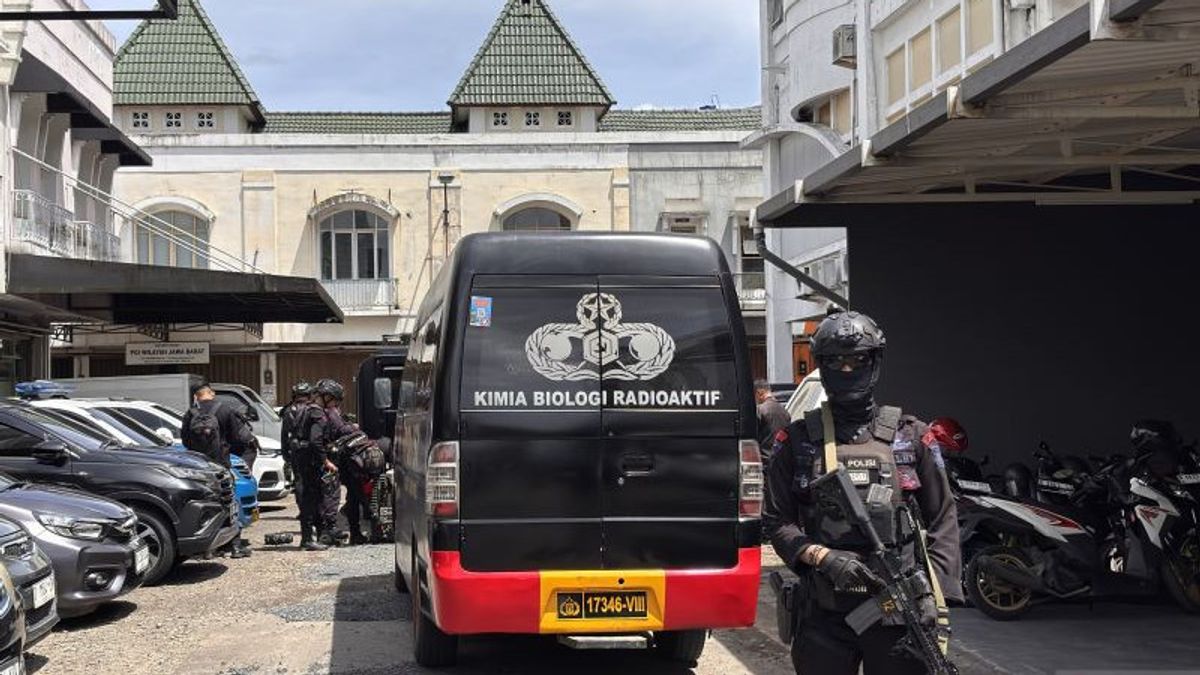 Benda Diduga Bom Ditemukan di Depan Gereja GKPS Bandung, Jibom Polda Jabar Turun Tangan