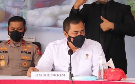 Kejar Target Vaksinasi COVID 1-2 Juta Per Hari, Polri Gandeng 30 BEM