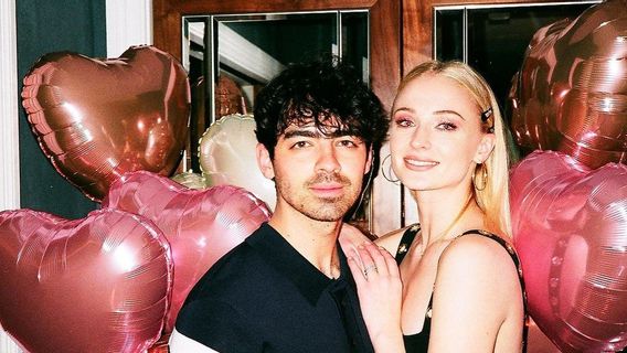 <i>Mr. Perfectly Fine</i> Diduga Buat Joe Jonas, Interaksi Taylor Swift dan Sophie Turner Disorot 