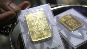 Harga Emas Antam Turun <i>Ceban</i> ke Rp1.932.000 per Gram