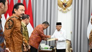 MPR Serahkan Undangan Pelantikan Prabowo-Gibran ke Wapres Ma'ruf Amin