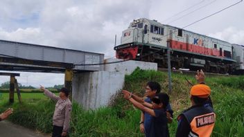 Daop 7 Madiunは、ブリタの鉄道盗難の事件を報告します