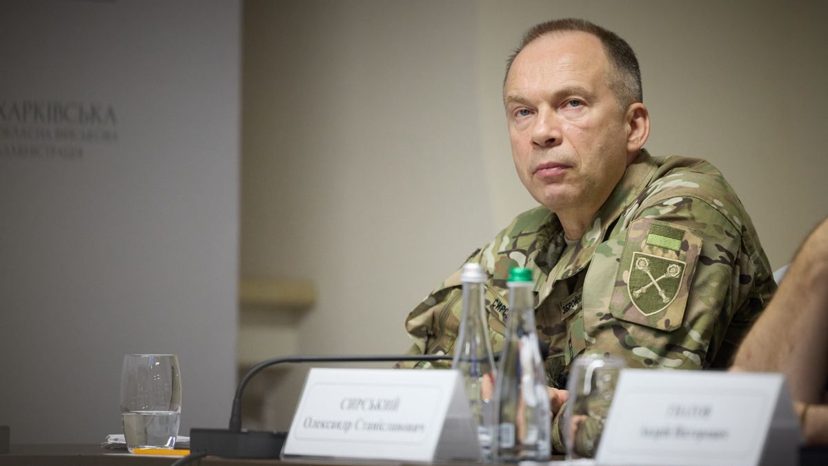 Panglima Militer Ukraina Pecat Dua Pejabat Senior Setelah Kehilangan Wilayah