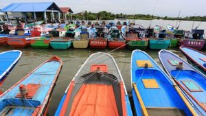Gelombang Tinggi Melanda, Nelayan Aceh Barat Tak Berani Melaut
