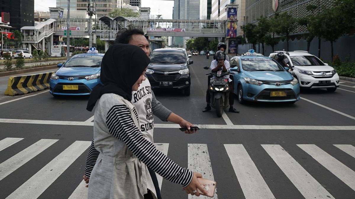 Jangan Jemawa Meski Angka Kasus COVID-19 di Jakarta Menurun