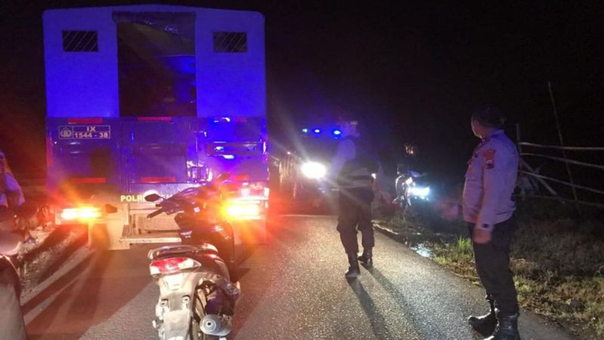 2个塞卢里特、4个围裙和8辆摩托车在Pemalang的围裙战斗中失败时被警方逮捕