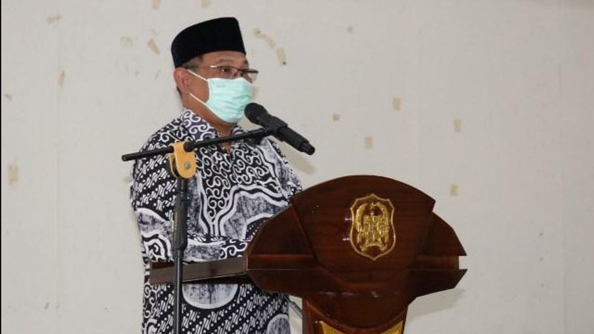 Medan Akhyar Nasutionの市長代理が治療を受け、スワブテストを受けました