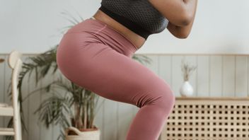 Bisa Mengencangkan Bokong dan Paha, Latihan Squat yang Benar Menurut Pakar
