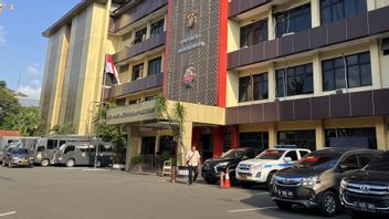 Celebrity In Drug Rehab, Celebrity Chandrika Chika Involved In Persecution At SCBD Sudirman