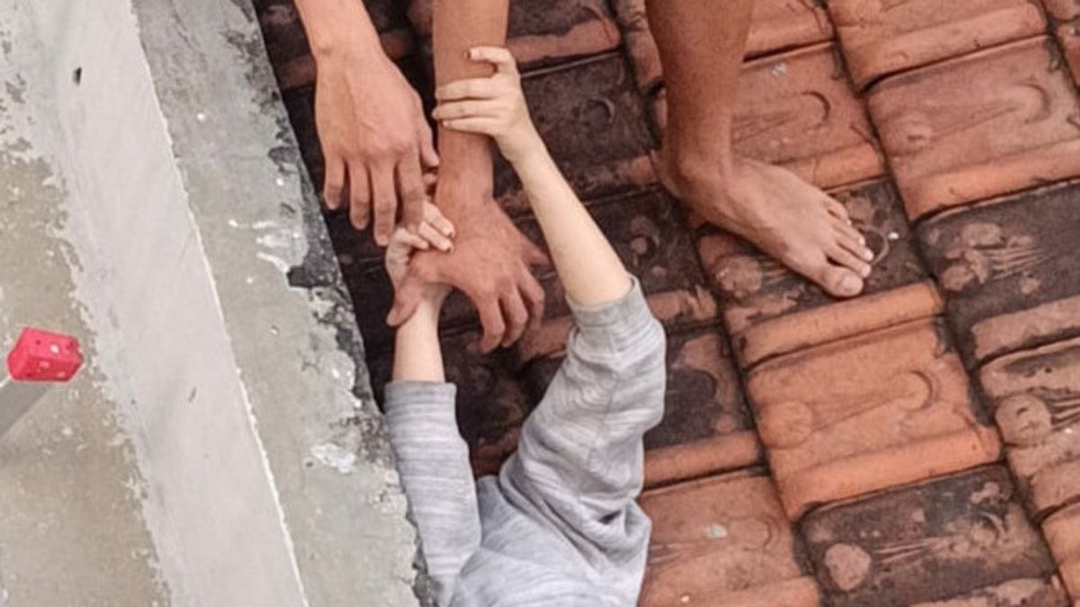 Young Woman Who Falls From Rooftop 4th Floor In Sawah Besar, Called Depression Due To Kidney Reduction Pain