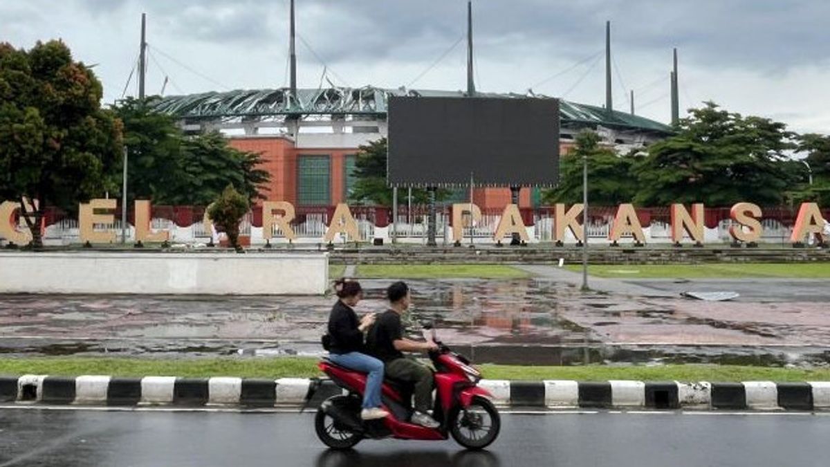 No casualties, damage to Pakansari Stadium still being inventoried
