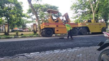 龙目岛中部摄政政府准备拨款300亿印尼盾用于2023年道路基础设施改善