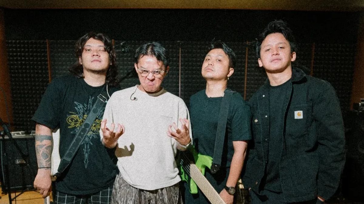 Ray Prasetya Jadi Drummer 510 di Panggung JackCloth 2025