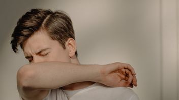 Waspada, Batuk yang Tak Kunjung Sembuh Bisa Jadi Tanda GERD Menyerang