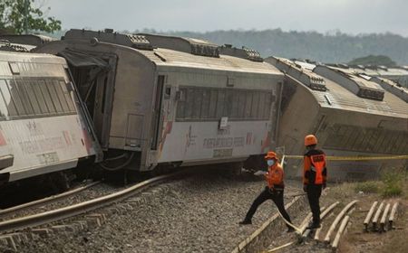 KAI Libatkan KNKT Investigasi Anjloknya KA Argo Semeru di Wates