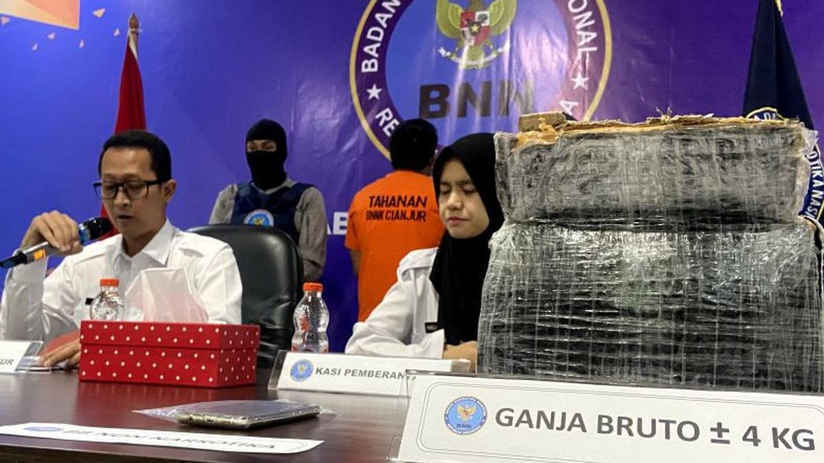 Spread Members To Expeditionary Offices In Cianjur, BNN Arrest Couriers And 4 Kg Of Marijuana From North Sumatra