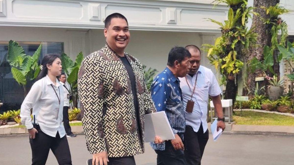 Di Istana, Menpora Dito Sapa Menko PMK Muhadjir: Pak Ketua Tambang