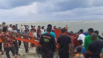 Kapal Diterjang Gelombang, Nelayan Aceh Timur Dilaporkan Hilang di Selat Malaka