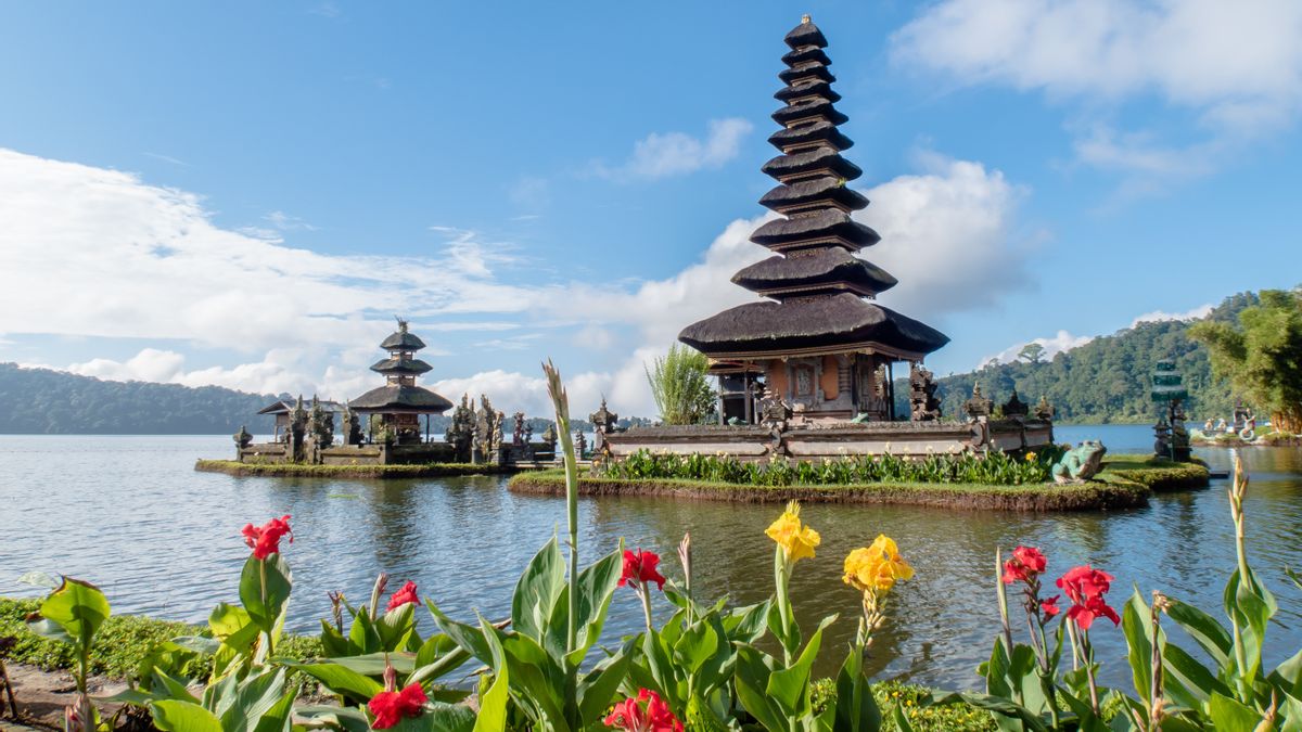 Tourists Must Pay IDR 150 If They Enter Bali: Here's The Reason
