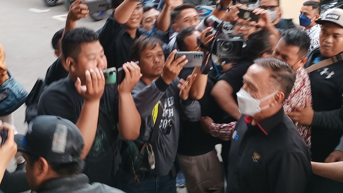    Datang ke Polda Jatim, Ketum PSSI Iwan Bule Diperiksa Jadi Saksi Tragedi Kanjuruhan