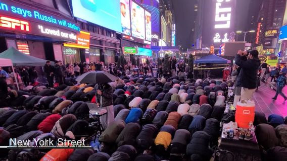 Ramadan 1444 H: Muslim AS Kembali Gelar Buka Puasa dan Salat Tarawih Times Square New York, Ada yang Mengucap Syahadat