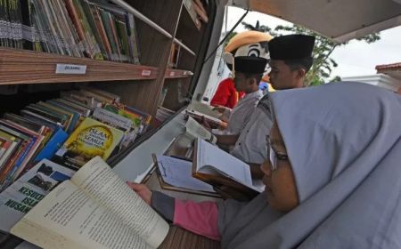 Kominfo Siap Duduk Bareng Stakeholder Hasilkan Solusi Berantas Pembajakan Buku