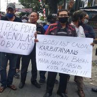 ‘Banteng’ Loyalis Akhyar Turun ke Jalan Tolak Bobby, PDIP: Segelintir, Klaim Ngaku-ngaku