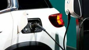 Adira Finance Wait and See dalam Memperluas Pembiayaan Kendaraan Listrik