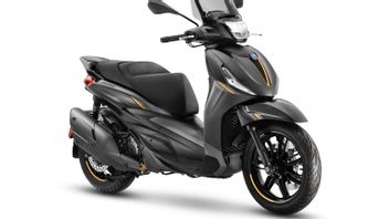 Piaggio Beverly 25th Anniversary Lands At EICMA, Comes With Special Details