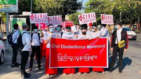توفير الرعاية الصحية للجماعات المناهضة للنظام، ميانمار تعتقل 18 من العاملين في المجال الطبي