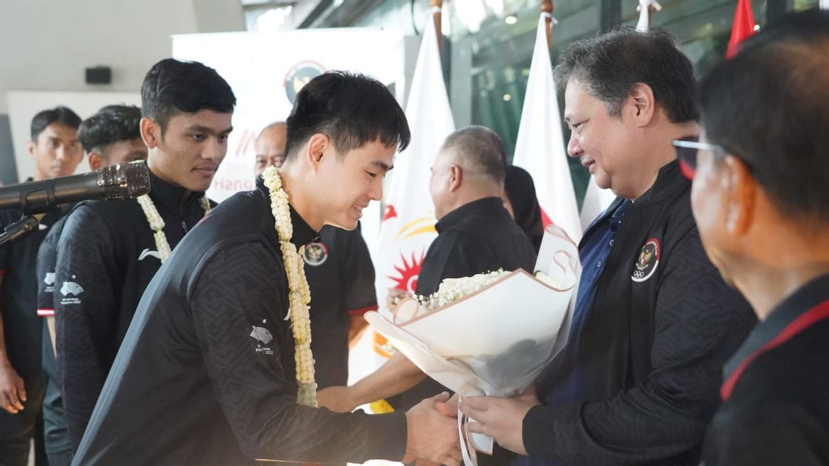 Chairman Of PB Wushu Indonesia Expresses His Thank You To The 2022 AG Heroes Wushu Athletes
