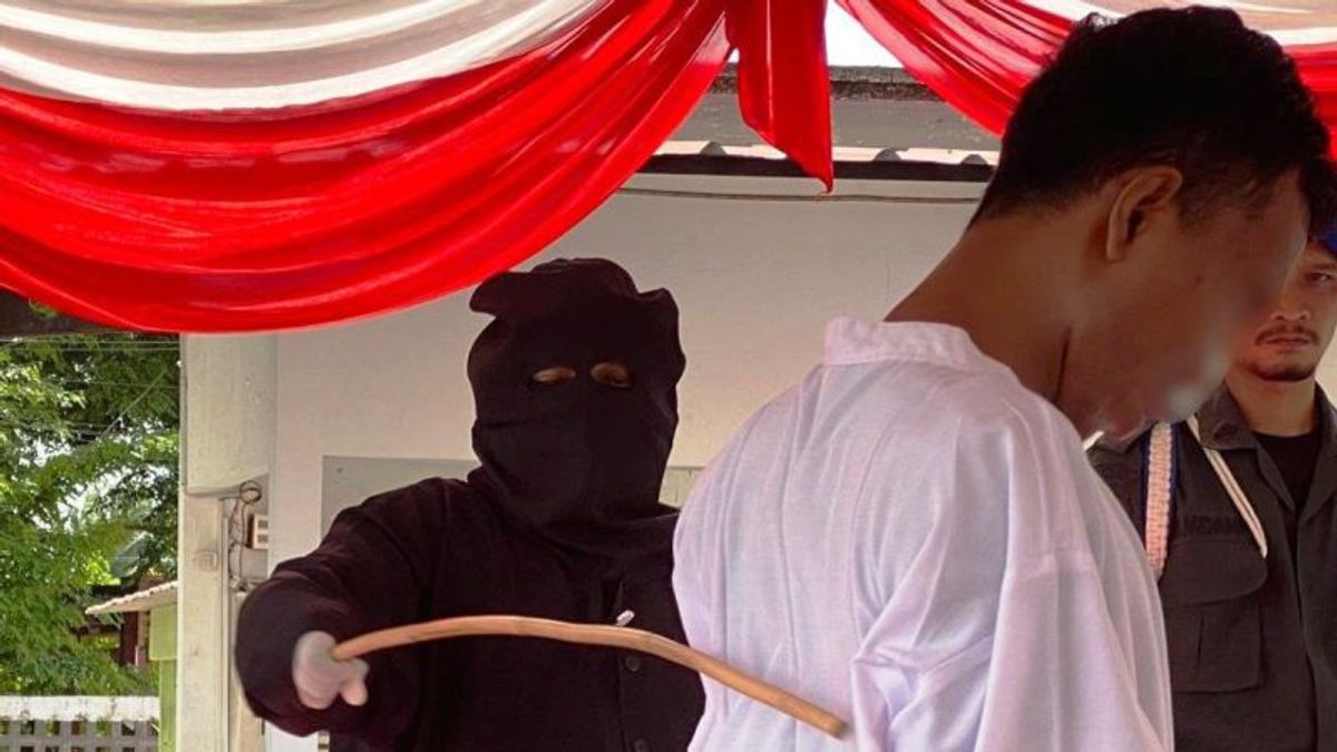 Perkosa Gadis Muda di Angkutan Umum, Pria di Aceh Barat Dicambuk 154 Kali di Muka Umum 