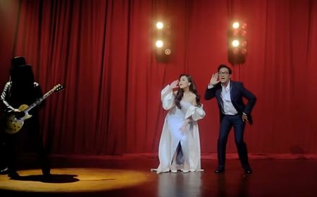 Ada Gimik Slash dalam Kolaborasi Andre Taulany dan Ayu Ting Ting di Cover Lagu Nurlela