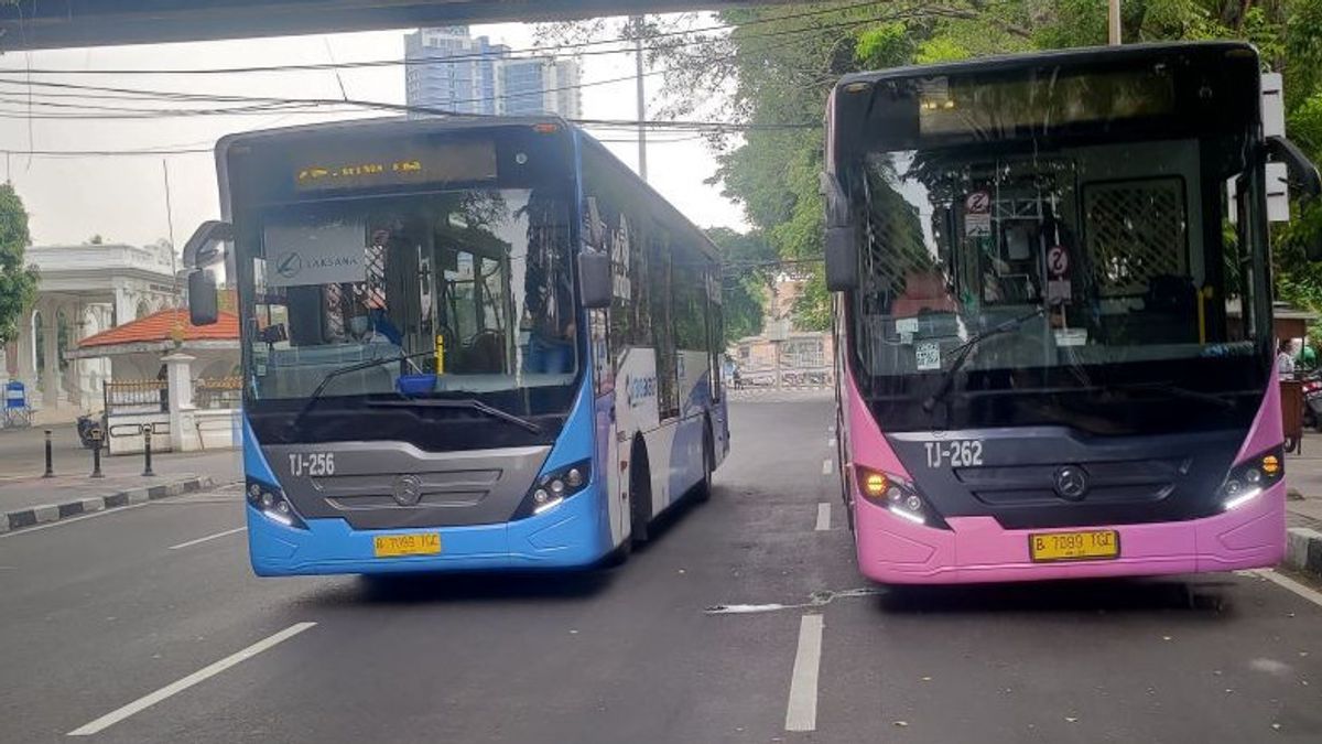 Cegah Pelecehan Seksual, Transjakarta Operasikan Bus Pink Khusus Wanita