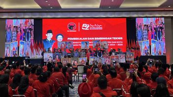 Megawati répond à la peinture, soulevée par les personnes qui veulent prendre le poste de président du PDIP